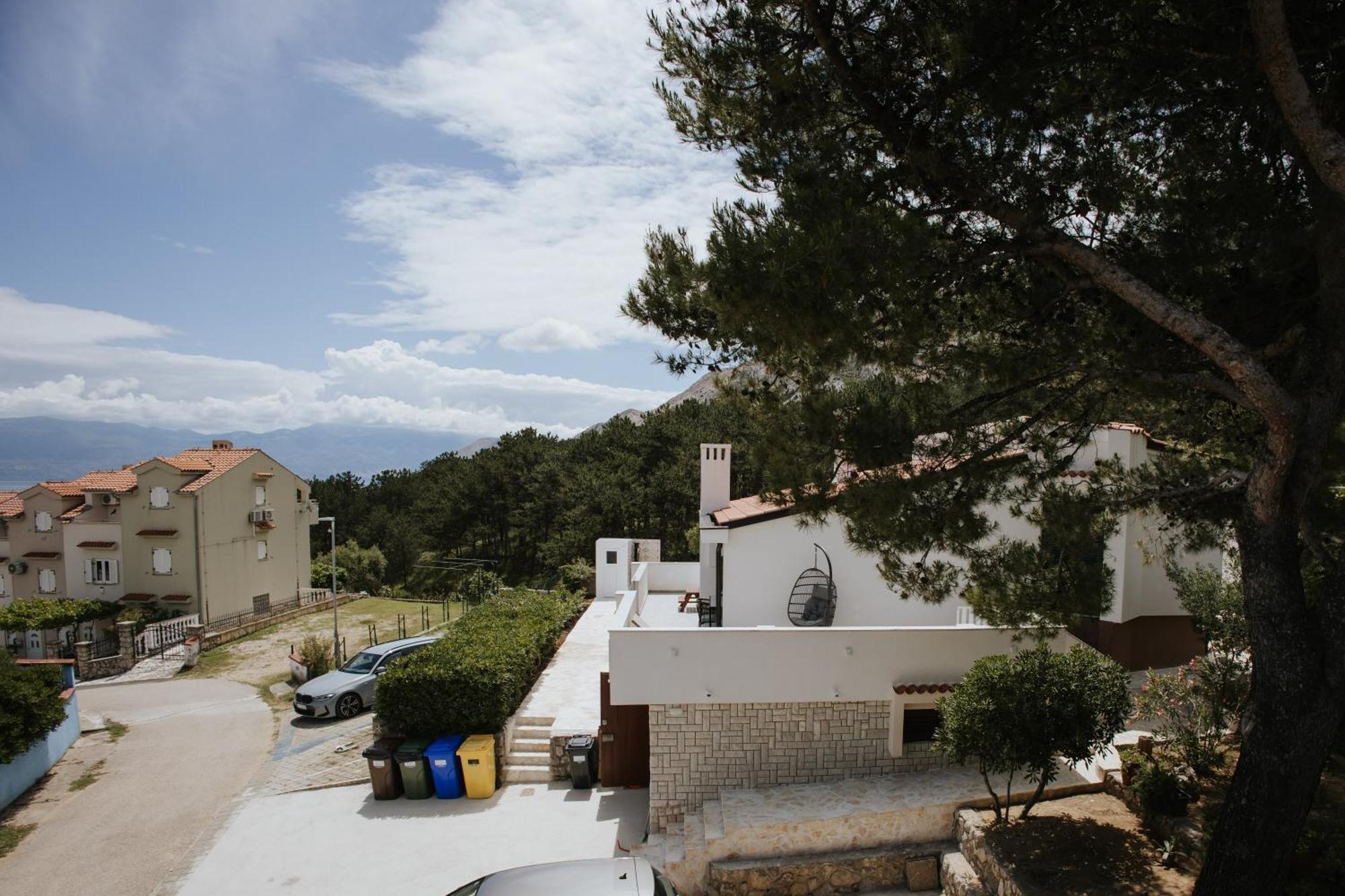Villa Zlata - Holiday House Baska  Exterior photo